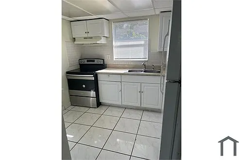 1440 SW 41st Ave #A Photo 1