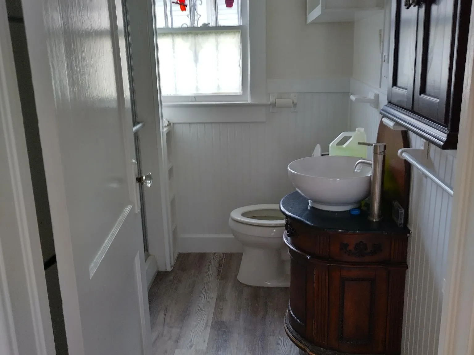 313 W Emma St — Photo 3
