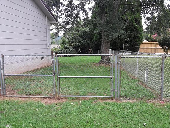 3rd image of 308 Langley Dr