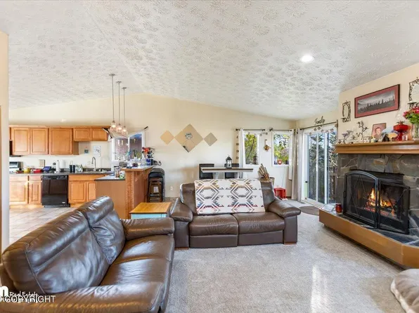 9332 Sea Parrott Cir, Anchorage, AK 99515