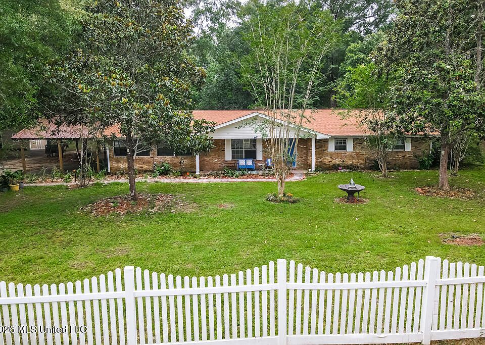 1st image of 557 Walkiah Bluff Rd