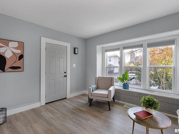 5th image of 1703 Leclaire St