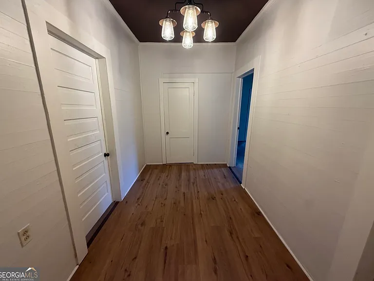 604 Shy St — Photo 16