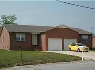 225 Fox Creek Ct, Manchester, TN 37355