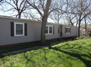8505 Kill Creek Rd, De Soto, KS 66018
