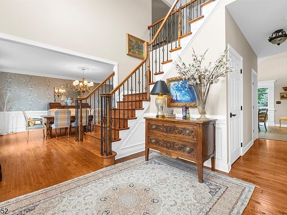4th image of 31 Balmoral Dr