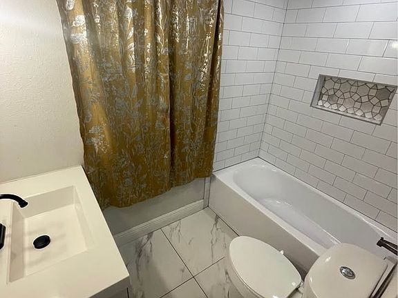 4th image of 2613 E 27th Ave