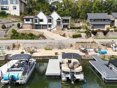 140 Lakeshore Dr W, Shawnee, KS, 66217