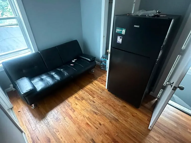 30 Gladstone Ave #3 — Photo 4