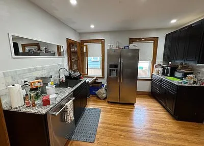 3 bed, 9999 sqft, $4,300 — Photo 3