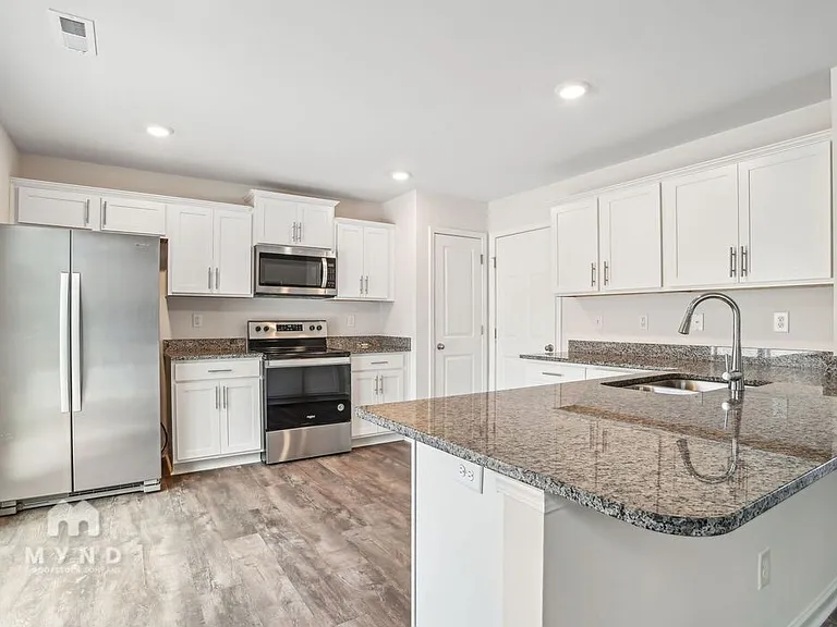 1052 Jaxson Terry Ln — Photo 8