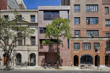 17 East 65th Street in Lenox Hill