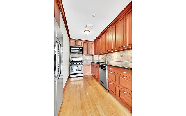 Rented by Douglas Elliman | media 24