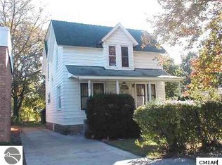 228 N Woodworth Ave, Alma, MI 48801