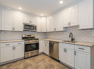 42 Mase Rd, Lake Hopatcong, NJ 07849