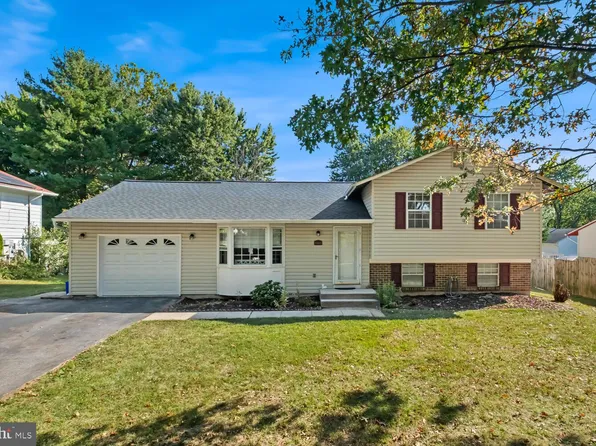 18605 Flower Hill Way, Gaithersburg, MD 20879