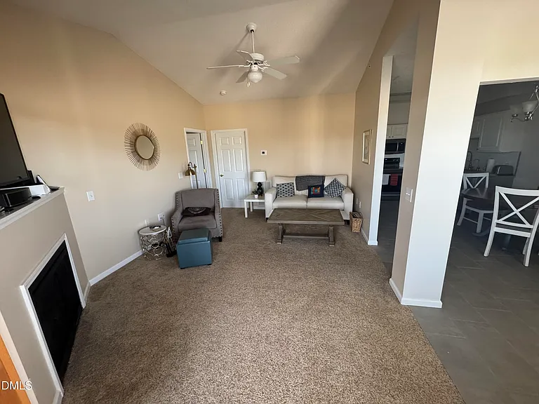 2511 Huntscroft Ln #303 — Photo 12
