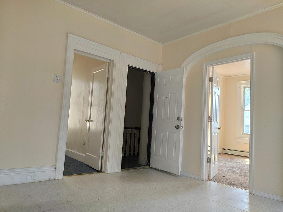 1st image of 2 Park Ave #2