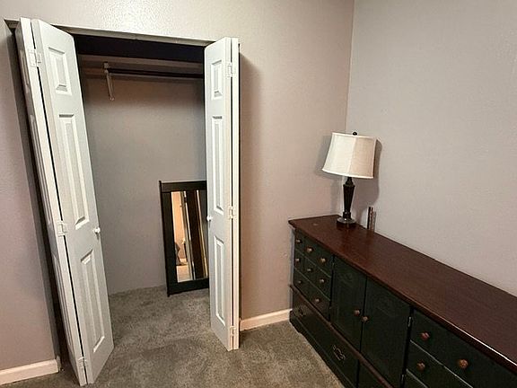4th image of 3106 Western Ave #B