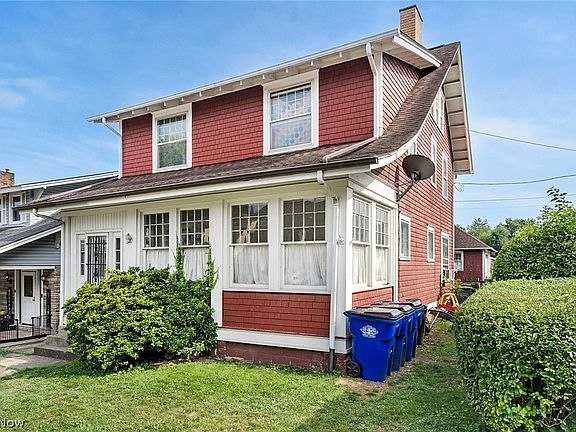 3rd image of 608 McKinnon Ave