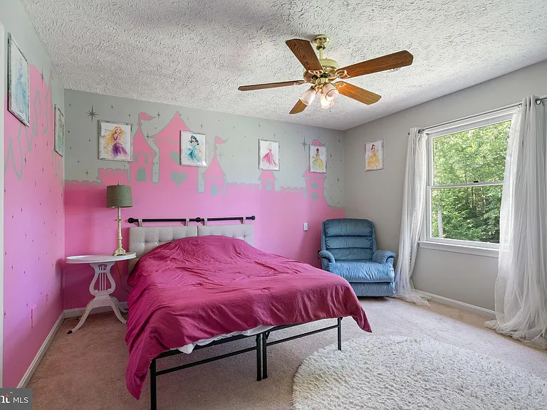 127 Pilgrim Cv — Photo 17