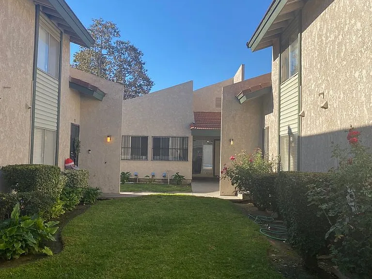 2255 Cahuilla St #75 — Photo 16