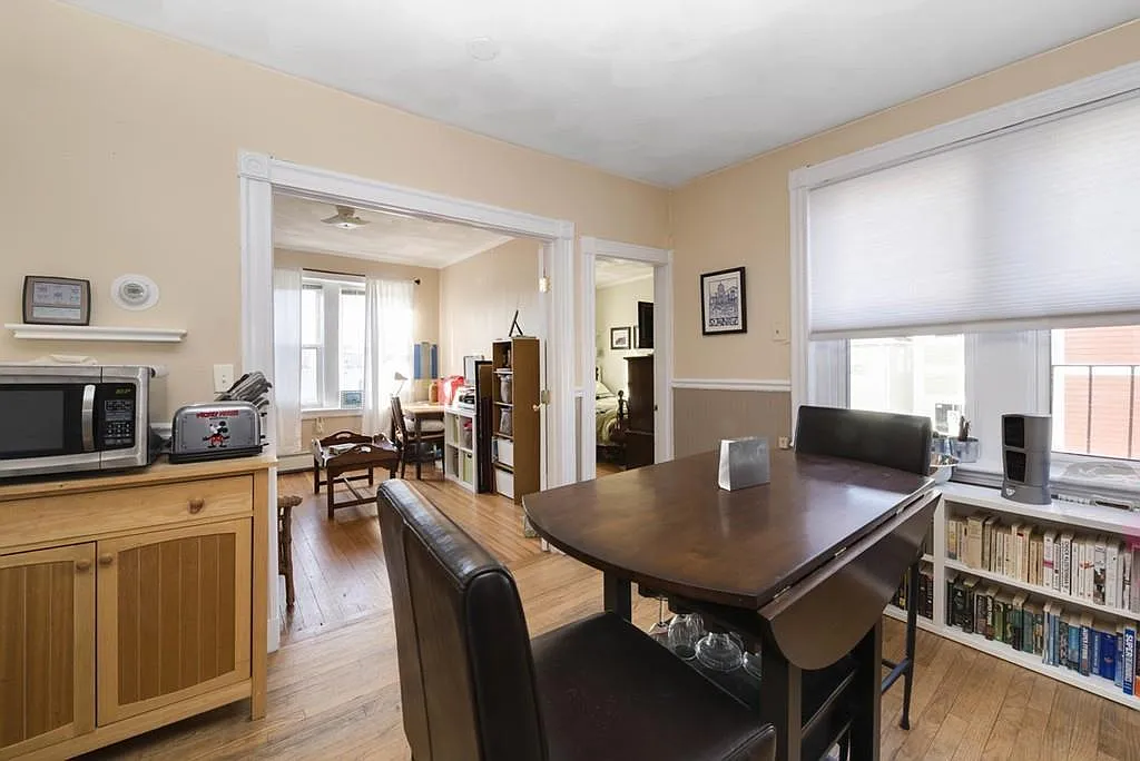 2 bed, 600 sqft, $2,600 — Photo 2