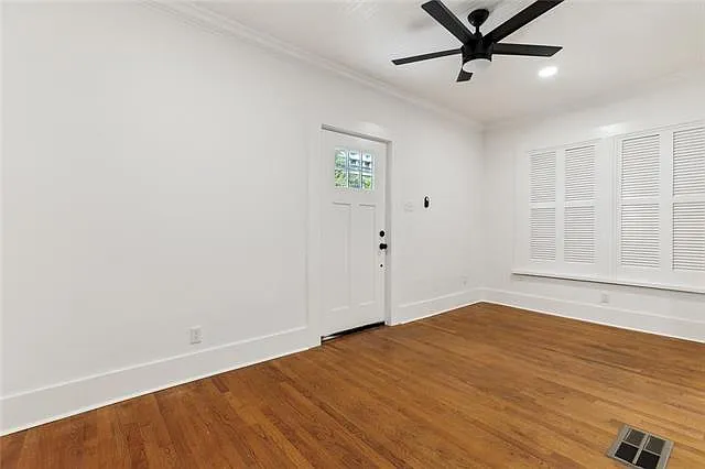 4 bed, 2.5 bath, 1765 sqft, $5,400 — Photo 4