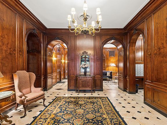 3rd image of 2000 N Lincoln Park W #1101