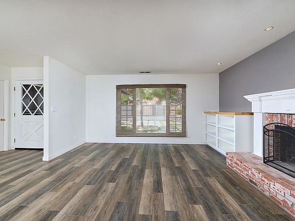 4th image of 906 Alta Vista Ter