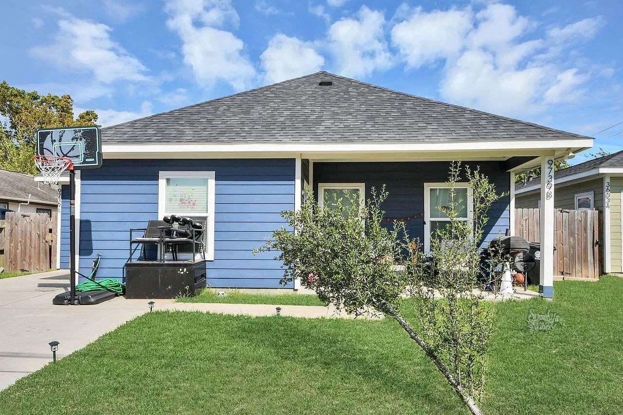 2 bed, 1.0 bath, 1581 sqft, $1,350 — Photo 4