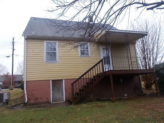 3rd image of 205 Montview Ave