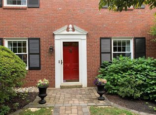 342 Strafford Ave, Wayne, PA 19087