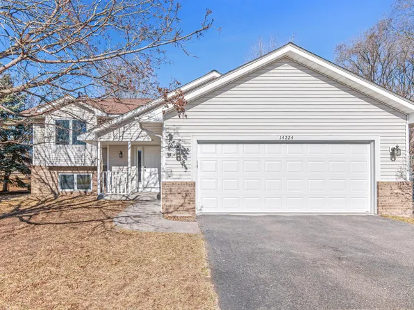 14224 Silverod St NW, Andover, MN 55304
