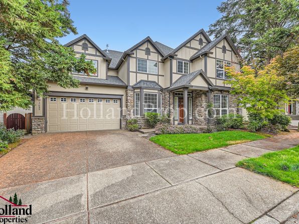 13689 NW Stonebridge Dr