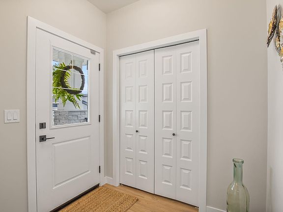2nd image of 38 Thayer Close