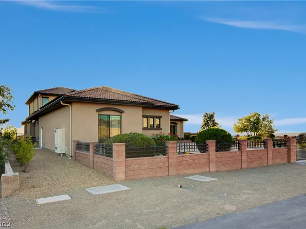 250 S Naples St, Henderson, NV 89015