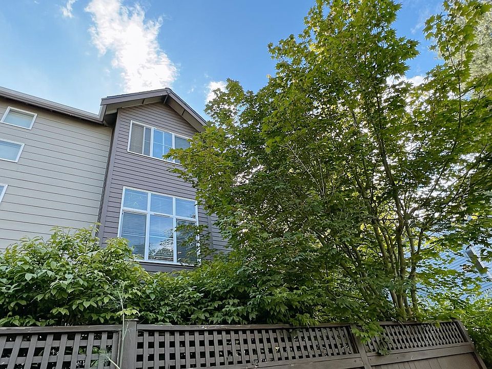 Outside view of the house (7/9/2022)