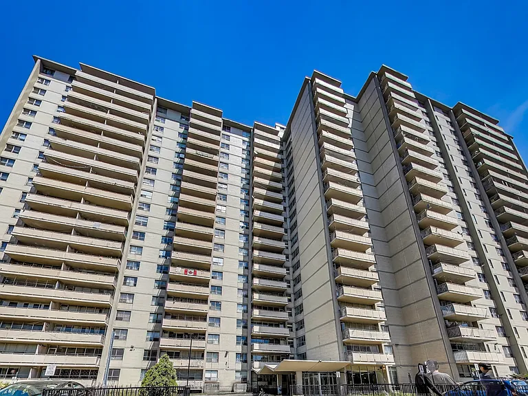 65 Thorncliffe Park Dr #1404 — Photo 22