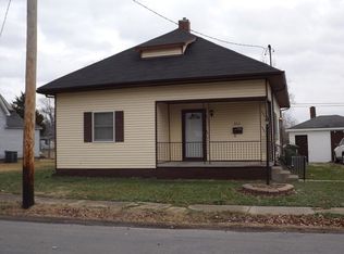 903 Newton Ave, Johnston City, IL 62951