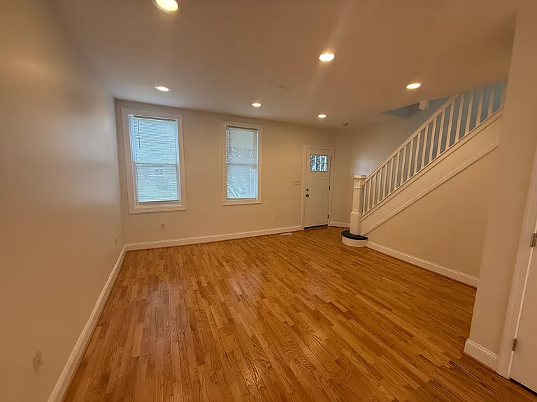 201 Willow Spring Rd — Photo 21