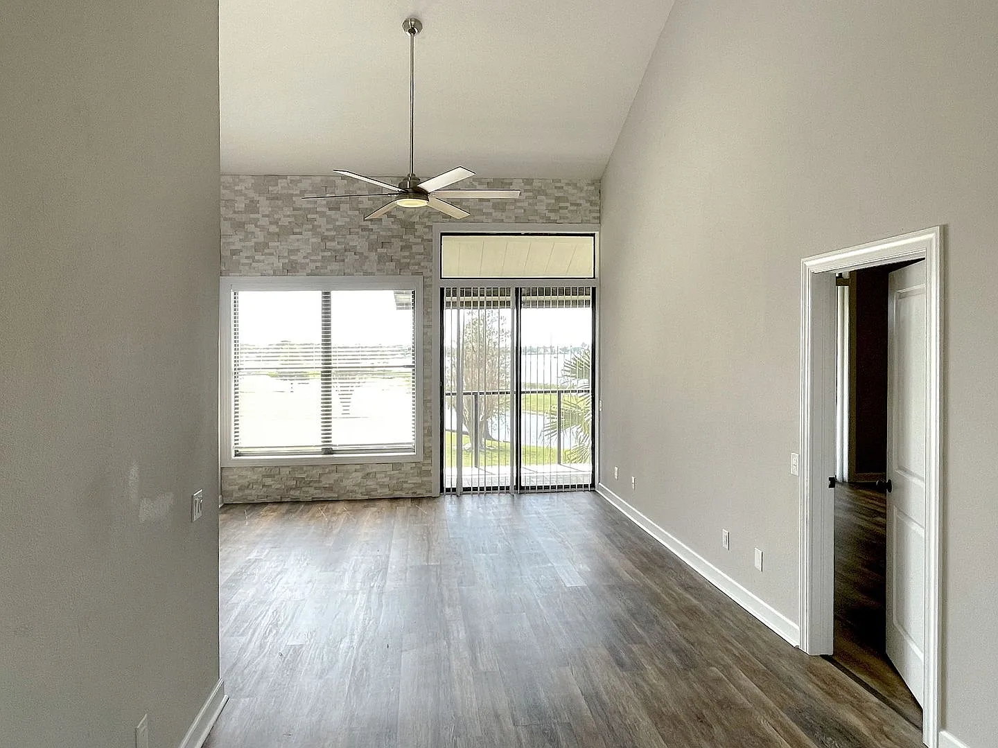 Two-Bedroom Condo for Rent in Winterset — Photo 2