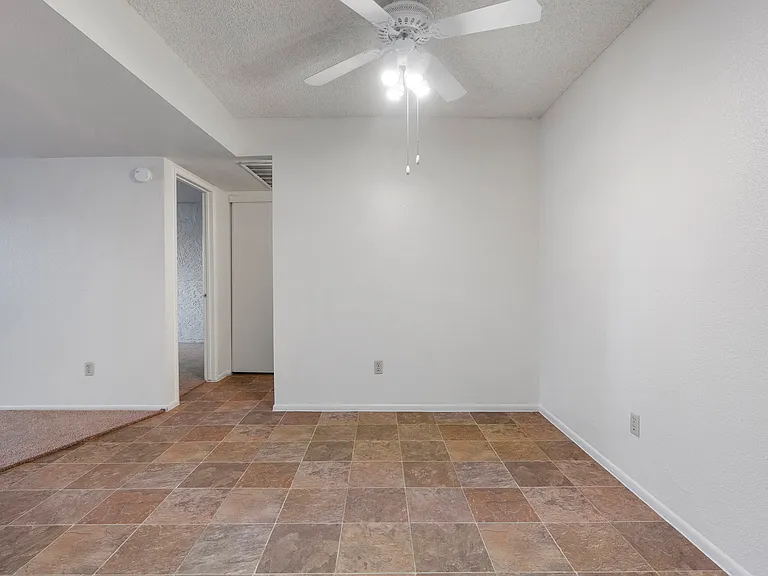 Townhomes on the Park Apartment Homes — Photo 24