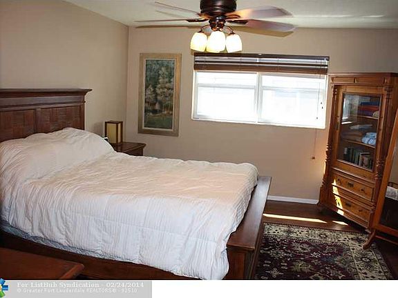5th image of 1280 SE 2nd Ct APT 6