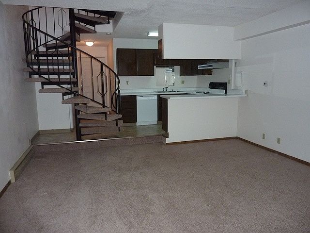 Living Room/Kitchen