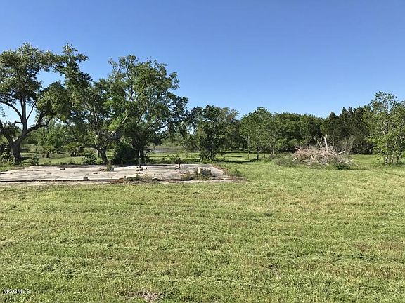5th image of 1352 N Beach Blvd
