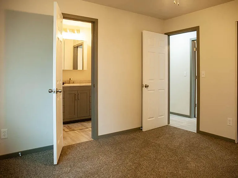 31679 Klamath St — Photo 13