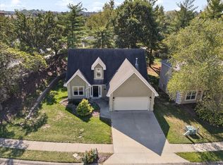 400 N Village Cir, Columbia, MO 65203