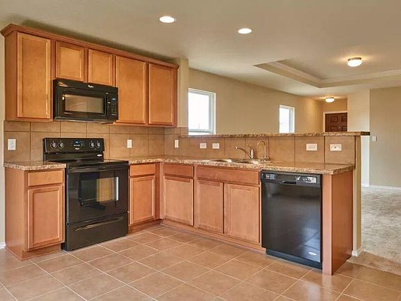 2nd image of 377 Thornless Cir