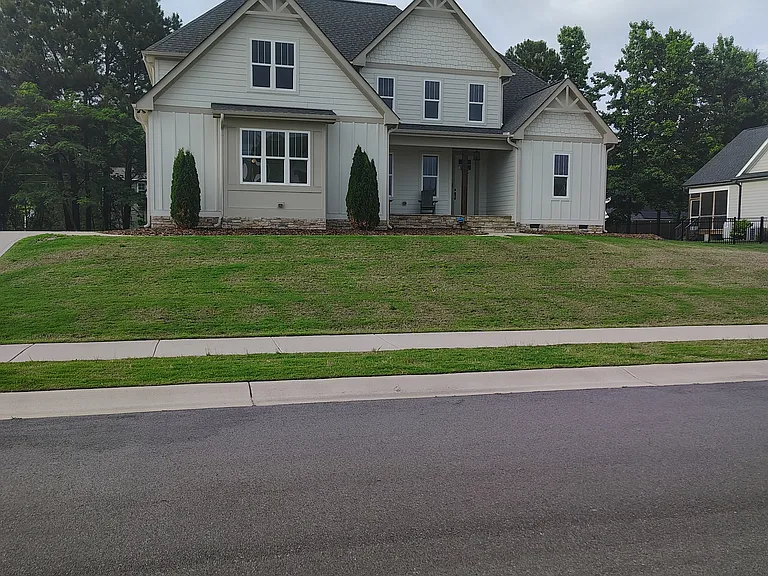 224 Lambert Ln — Photo 1